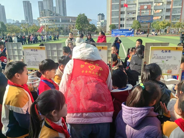 科普大篷車走進連江三附小