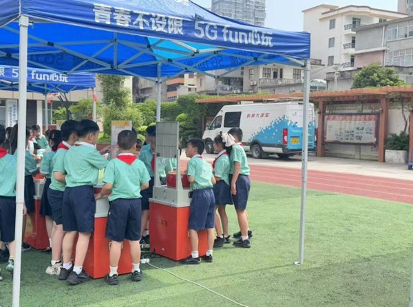 “筑夢科技，走進夢想”——福清實驗小學聯合福州科技館科普大篷車迎來奇妙科普之旅