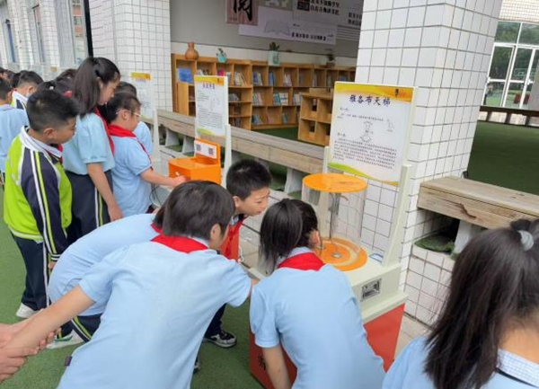 “少年逐光，探秘無限”——臺江第二實驗小學相約福州科技館共探科學秘境