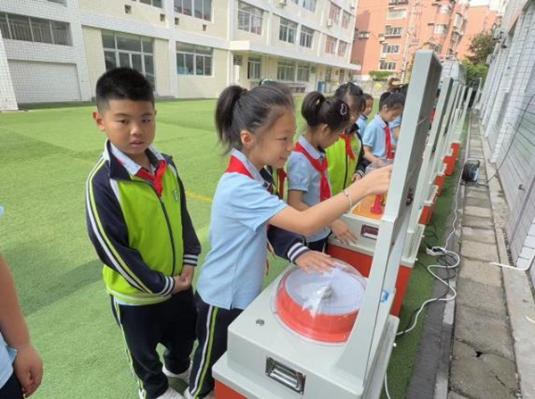 “少年逐光，探秘無限”——臺江第二實驗小學相約福州科技館共探科學秘境
