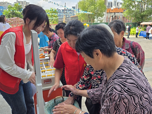 “科普零距離，歡樂滿宏山”——福州科技館科普車走進鼓山鎮宏山社區