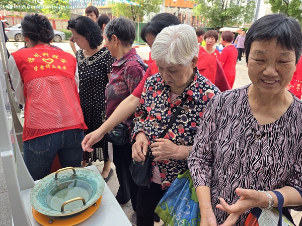 “科普零距離，歡樂滿宏山”——福州科技館科普車走進鼓山鎮宏山社區