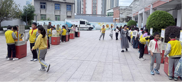 科技螢火映校園 ——科普大篷車點亮永泰學子科學夢 科技螢火映校園 ——科普大篷車點亮永泰學子科學夢