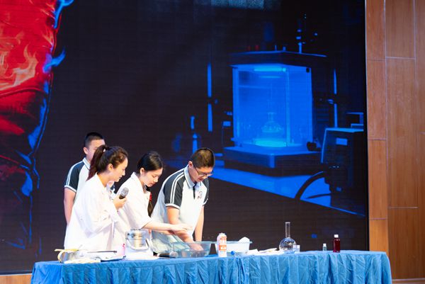 福州科技館科普大篷車開(kāi)進(jìn)平潭師大附中——全國(guó)科普月主場(chǎng)活動(dòng)啟動(dòng)，點(diǎn)燃校園科學(xué)熱情