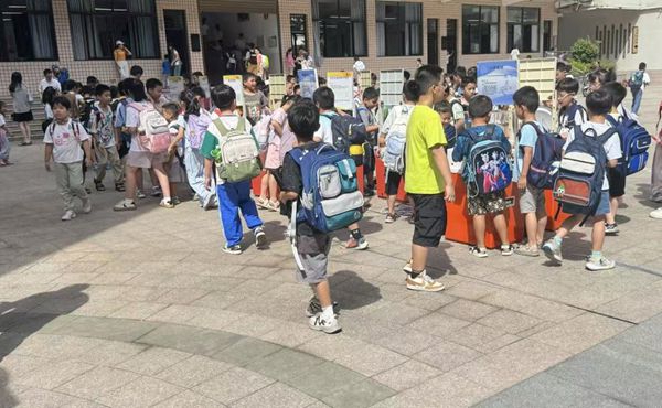 “智享長樂科普月，解鎖科學(xué)新答案”——長樂區(qū)洞江小學(xué)迎來奇妙科普之旅