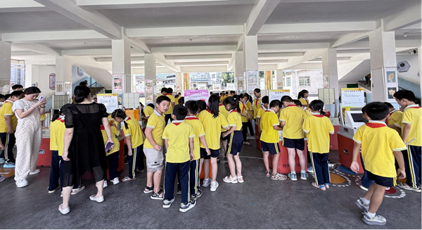 “探索科學奧秘 爭做時代新人”——福州科技館科普大篷車相約閩清縣東橋鎮中心小學 “探索科學奧秘 爭做時代新人”——福州科技館科普大篷車相約閩清縣東橋鎮中心小學