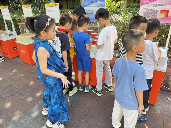 “科學巴士進校園,探索奇妙科學課”——福建開放大學附屬中學相約奇妙科學之旅 “科學巴士進校園,探索奇妙科學課”——福建開放大學附屬中學相約奇妙科學之旅