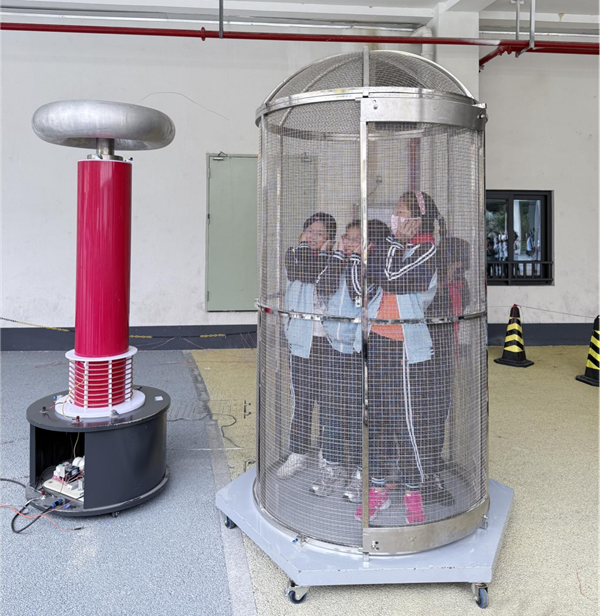 科技微光點(diǎn)亮少年新征程 ——福州科技館助力鼓山新區(qū)學(xué)校第十屆科技節(jié)活動(dòng) 科技微光點(diǎn)亮少年新征程 ——福州科技館助力鼓山新區(qū)學(xué)校第十屆科技節(jié)活動(dòng)