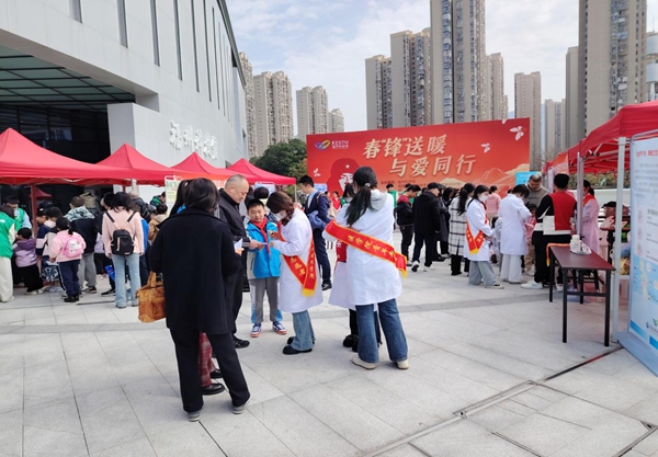 春“鋒”送暖，與愛同行——福州科技館學(xué)雷鋒日志愿服務(wù)活動