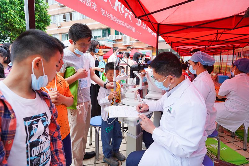 2021年福州市科技活動周開幕，眼健康科普體驗吸引百人圍觀