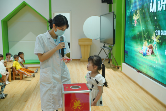臺(tái)江區(qū)寧化幼兒園分園聯(lián)合福州科技館眼健康分館舉辦2022年福州市全國科普日活動(dòng)