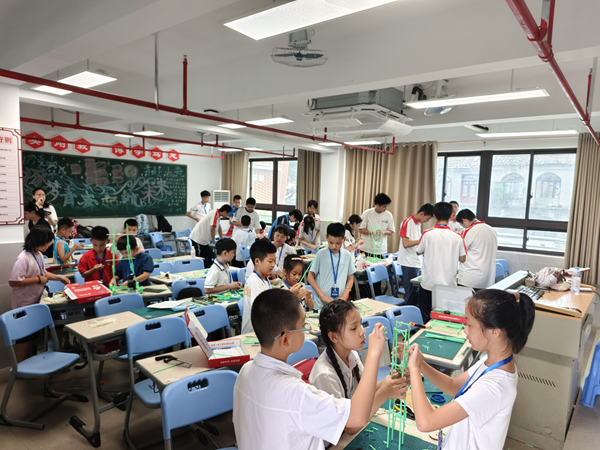 勞動技能賽場展鋒芒，福州學子成績斐然