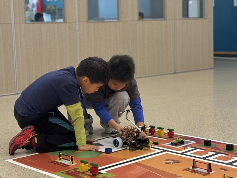 第二十屆福州市青少年機器人競賽圓滿落幕——線上線下雙軌聯動 近3500名青少年點燃科創熱情 第二十屆福州市青少年機器人競賽圓滿落幕——線上線下雙軌聯動 近3500名青少年點燃科創熱情