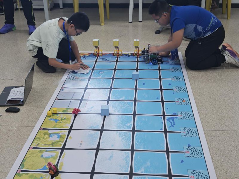 第二十屆福州市青少年機器人競賽圓滿落幕——線上線下雙軌聯動 近3500名青少年點燃科創熱情 第二十屆福州市青少年機器人競賽圓滿落幕——線上線下雙軌聯動 近3500名青少年點燃科創熱情