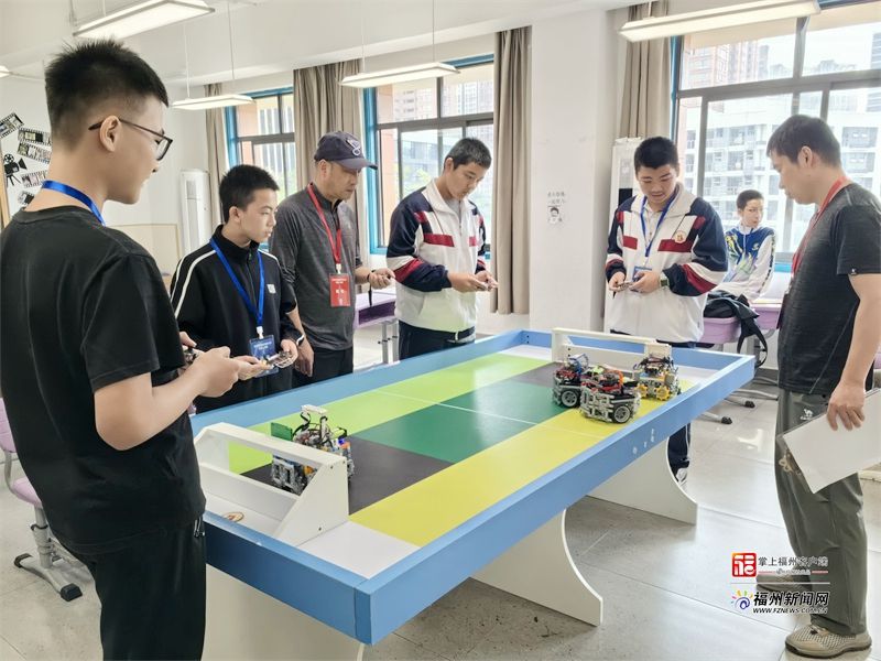 第二十屆福州市青少年機器人競賽圓滿落幕——線上線下雙軌聯動 近3500名青少年點燃科創熱情 第二十屆福州市青少年機器人競賽圓滿落幕——線上線下雙軌聯動 近3500名青少年點燃科創熱情