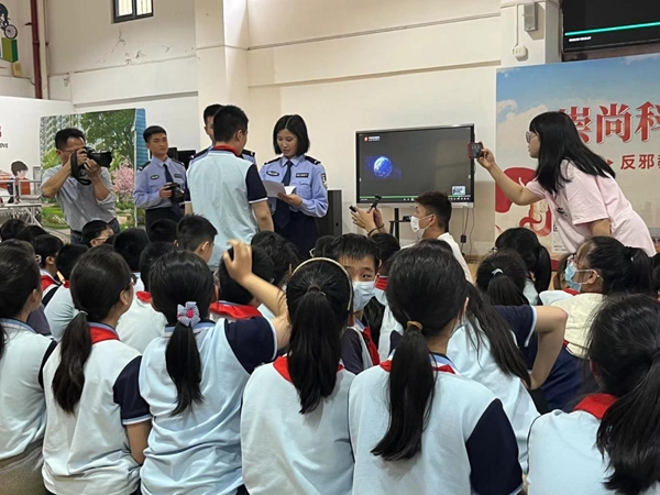 反邪教宣傳教育活動(dòng)走進(jìn)福州市錢塘文博小學(xué)