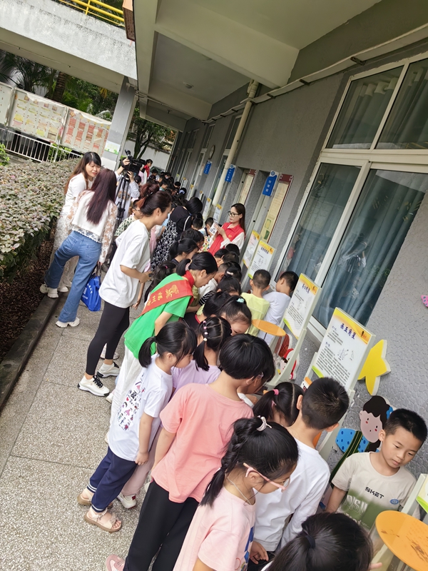 福州市反邪教協(xié)會聯(lián)合多部門開展“貫浩然正氣·筑無邪校園”主題宣傳活動