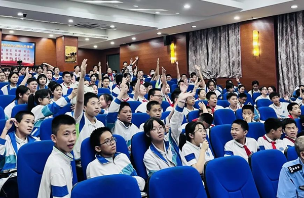 福州市反邪教協(xié)會聯(lián)合多部門開展“反邪同行 共筑平安”校園主題活動