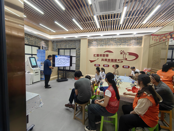 福州市反邪教協會開展“崇尚科學 遠離邪教”社區宣傳活動