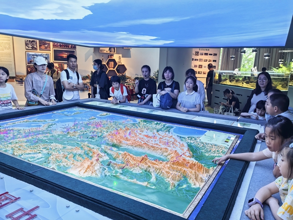 “解碼候鳥遷徙 守護生命航道”閩都科普研學行成功舉辦 “解碼候鳥遷徙 守護生命航道”閩都科普研學行成功舉辦