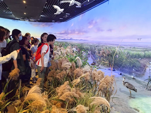 “解碼候鳥遷徙 守護生命航道”閩都科普研學行成功舉辦 “解碼候鳥遷徙 守護生命航道”閩都科普研學行成功舉辦