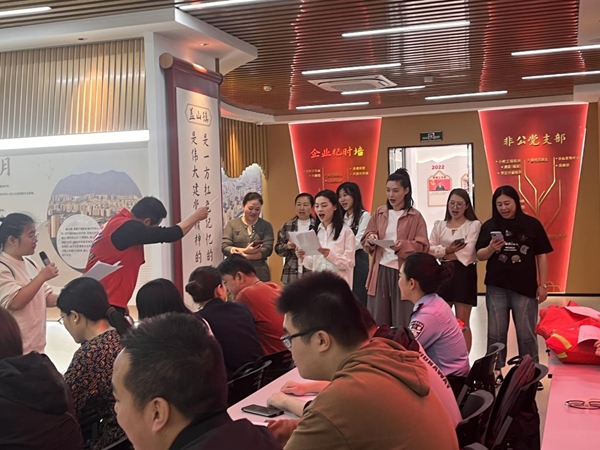 福州市反邪教協會聯合多部門開展“巾幗普法八閩行 反邪防詐護家寧”主題宣傳活動