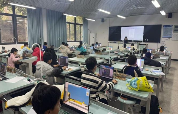 榕城少年“智”啟未來——2025數字中國創新大賽青少年AI機器人賽道福州地區選拔賽圓滿落幕