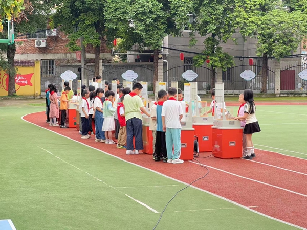 “科普之光照亮浦小，探索之路精彩紛呈”——閩侯上街實(shí)驗(yàn)浦口小學(xué)迎來(lái)奇妙科普之旅