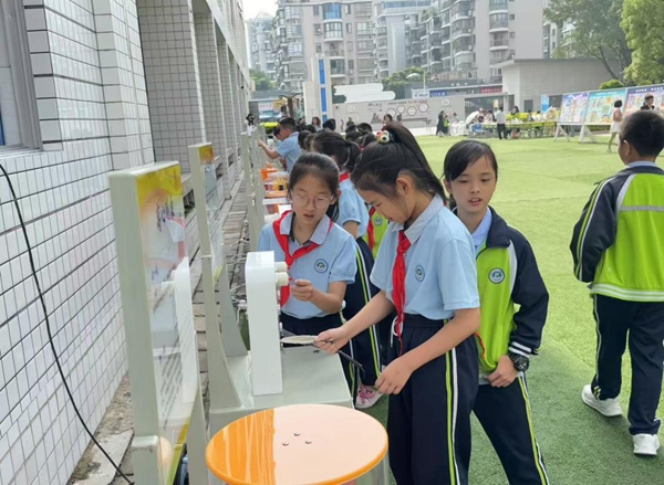 “少年逐光，探秘?zé)o限”——臺(tái)江第二實(shí)驗(yàn)小學(xué)相約福州科技館共探科學(xué)秘境