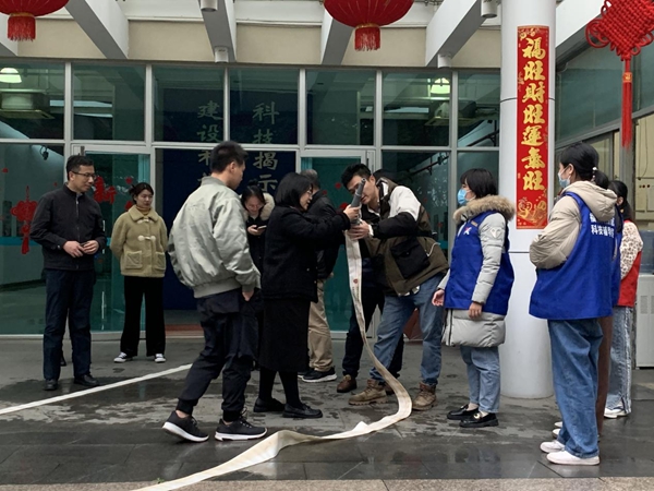 繃緊安全弦 時(shí)刻不放松——福州科技館組織開展消防栓實(shí)操演練