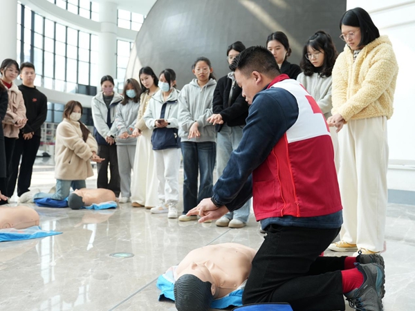 練“救”應急本領，共筑生命安全防線 ——福州科技館開展紅十字現場救護培訓